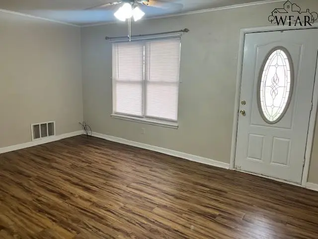 817 VOGEL STREET, Iowa Park, TX 76367 - Image #2