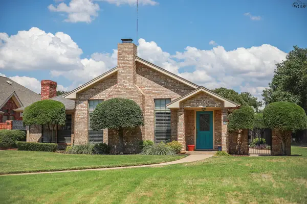 9 HYDE PARK COURT, Wichita Falls, TX 76309