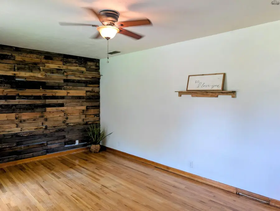 515 DOT AVENUE, Burkburnett, TX 76354 - Image #3