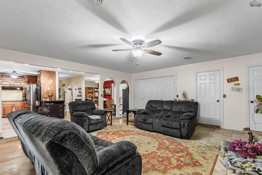 806 MIMOSA STREET, Burkburnett, TX 76354 - Image #3