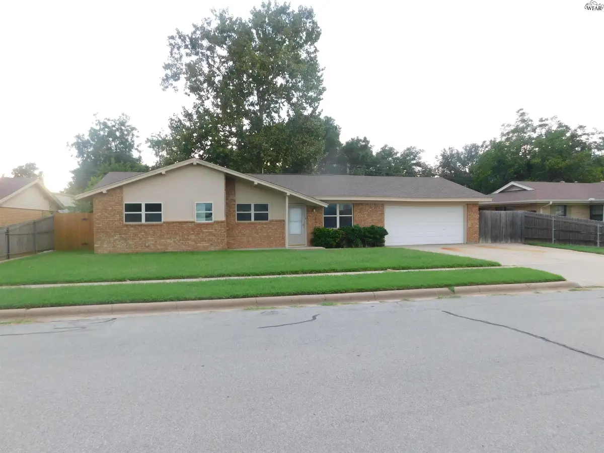 908 MIMOSA STREET, Burkburnett, TX 76354-2625 - Image #1