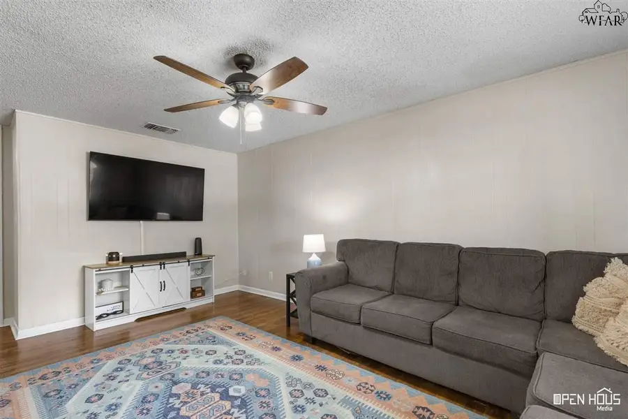 4006 FEATHERSTON AVENUE, Wichita Falls, TX 76308 - Image #3