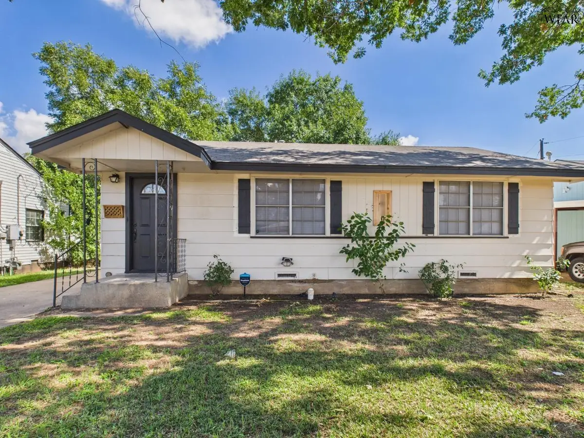 2920 FEATHERSTON AVENUE, Wichita Falls, TX 76308 - Image #1