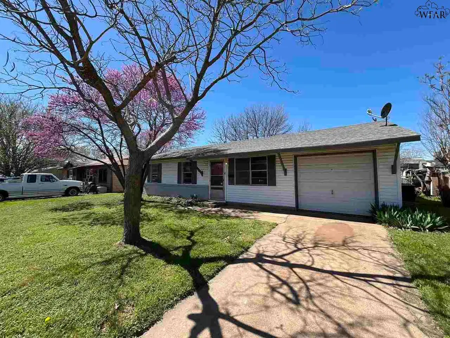 1612 LAS VEGAS TRAIL, Wichita Falls, TX 76306 - Image #2