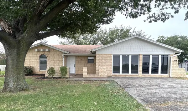 705 N WEST AVENUE, Holliday, TX 76366