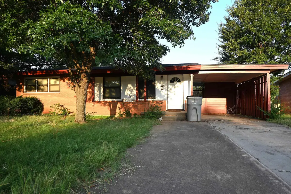 4618 UNIVERSITY AVENUE, Wichita Falls, TX 76308 - Image #1