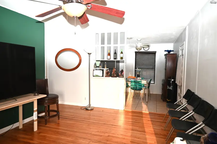 4618 UNIVERSITY AVENUE, Wichita Falls, TX 76308 - Image #3