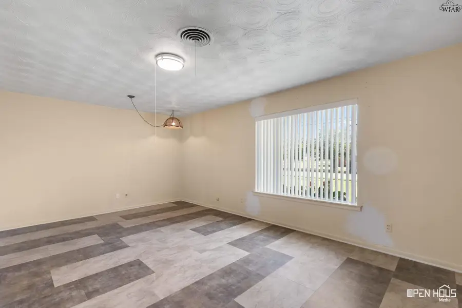 1520 SWEETBRIAR DRIVE, Wichita Falls, TX 76302 - Image #3