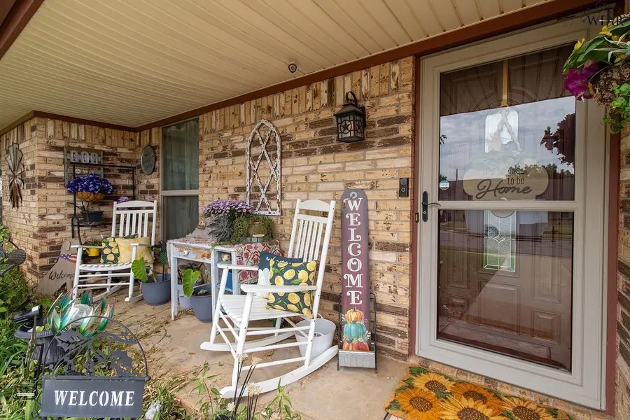 1402 LONGVIEW STREET, Wichita Falls, TX 76306 - Image #3