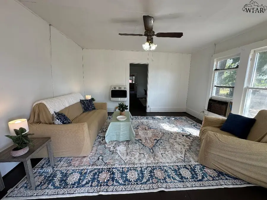 818 N ELECTRA STREET, Electra, TX 76360 - Image #3