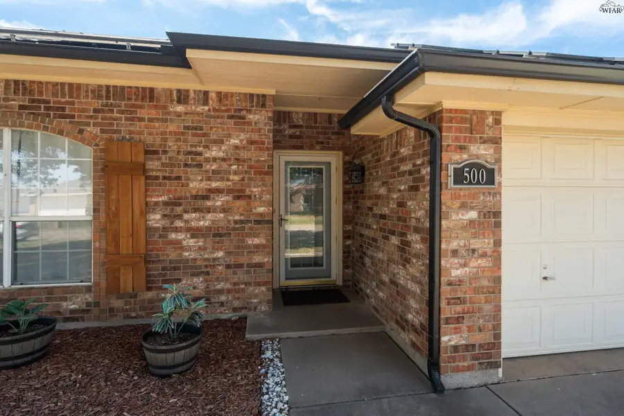 500 SWENSON STREET, Burkburnett, TX 76354 - Image #2