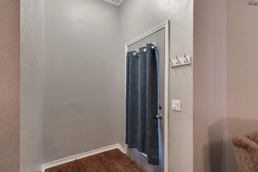 500 SWENSON STREET, Burkburnett, TX 76354 - Image #3