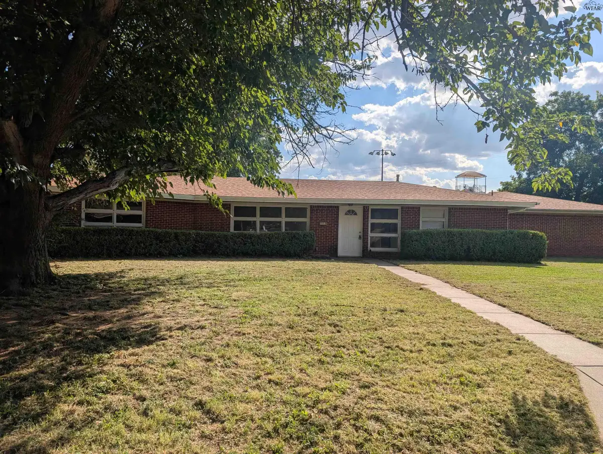 703 PECAN, Burkburnett, TX 76354 - Image #1