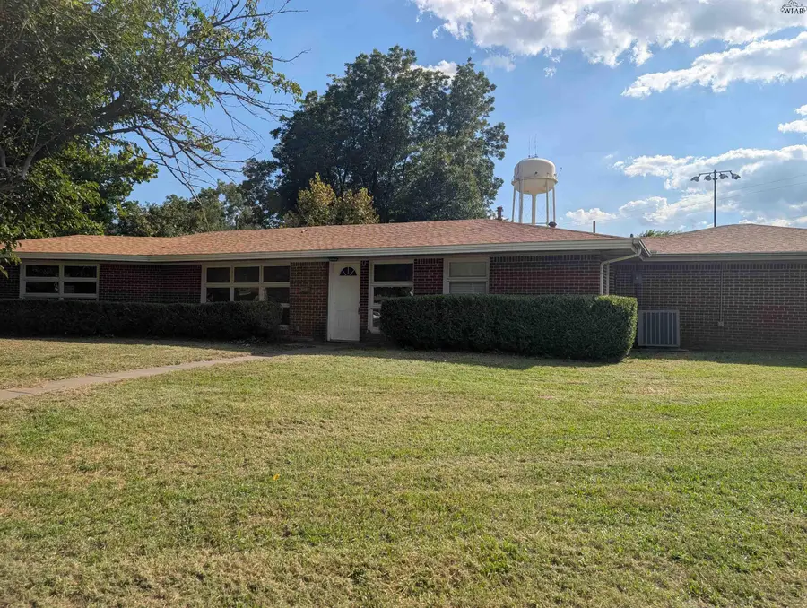 703 PECAN, Burkburnett, TX 76354 - Image #2