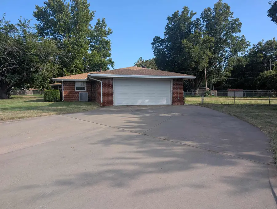 703 PECAN, Burkburnett, TX 76354 - Image #3