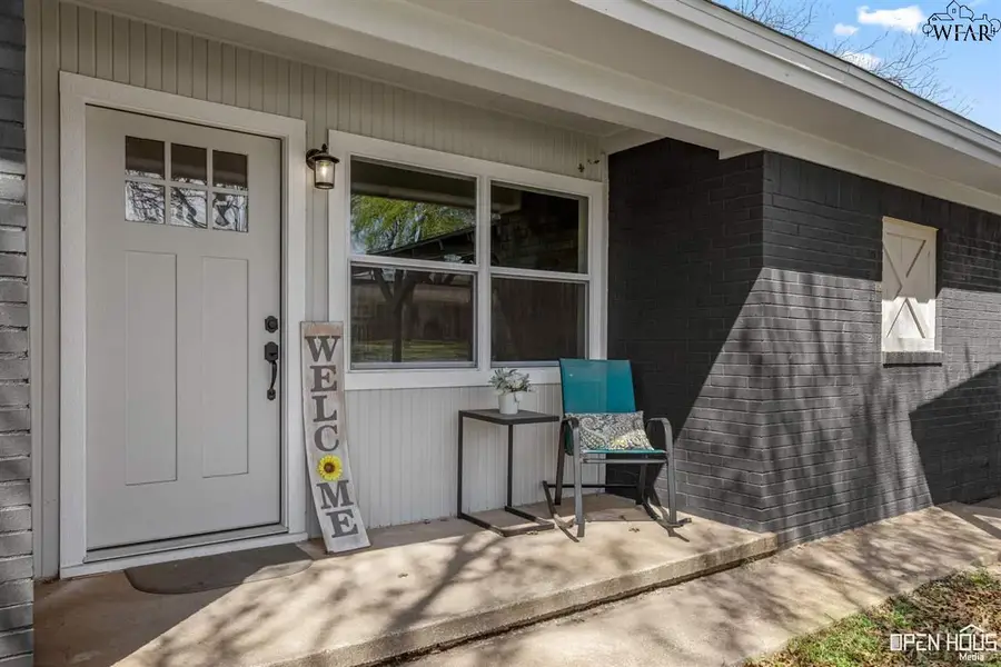 313 N THRESSA STREET, Henrietta, TX 76365 - Image #3