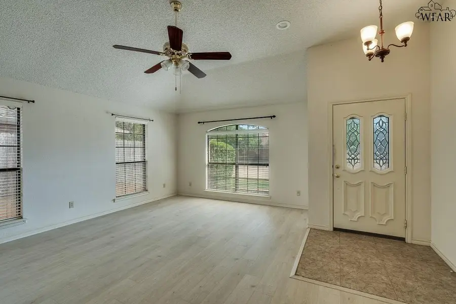 4524 WENDOVER STREET, Wichita Falls, TX 76309 - Image #2