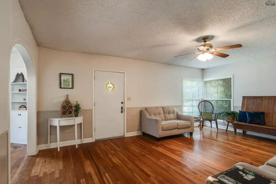 1657 VICTORY AVENUE, Wichita Falls, TX 76301 - Image #3