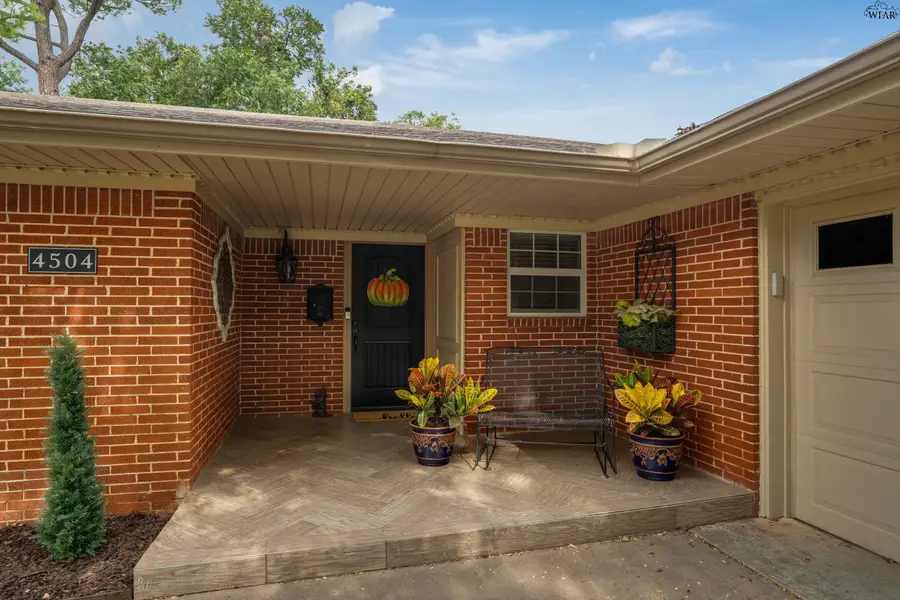 4504 MARTINIQUE STREET, Wichita Falls, TX 76308 - Image #2