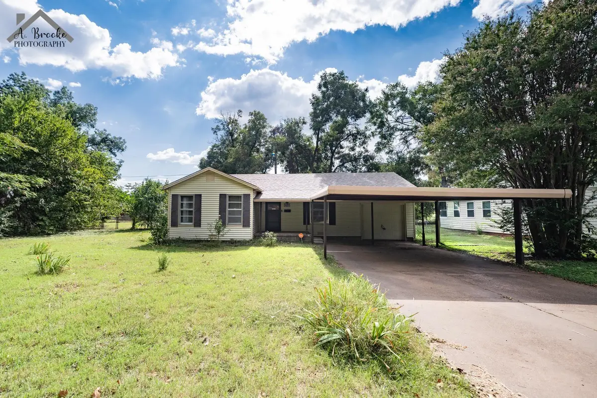 528 ROSEWOOD STREET, Burkburnett, TX 76354 - Image #1