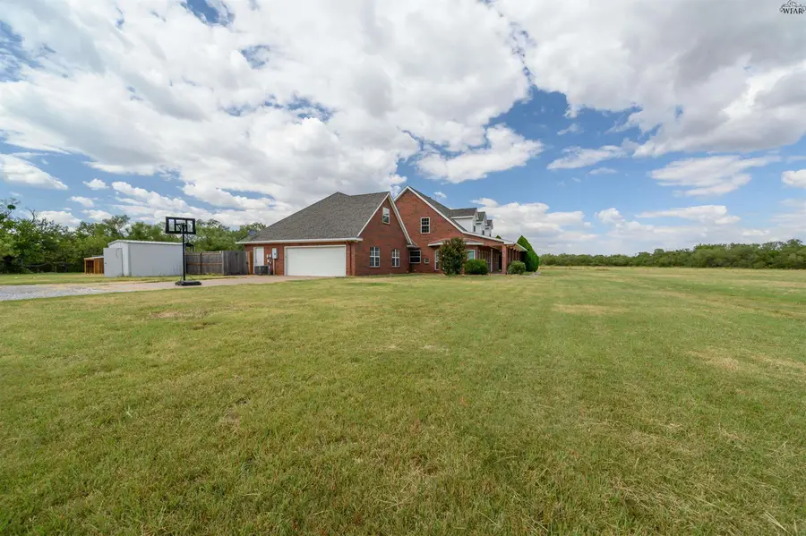 2944 HORSESHOE LAKE ROAD, Iowa Park, TX 76367 - Image #2
