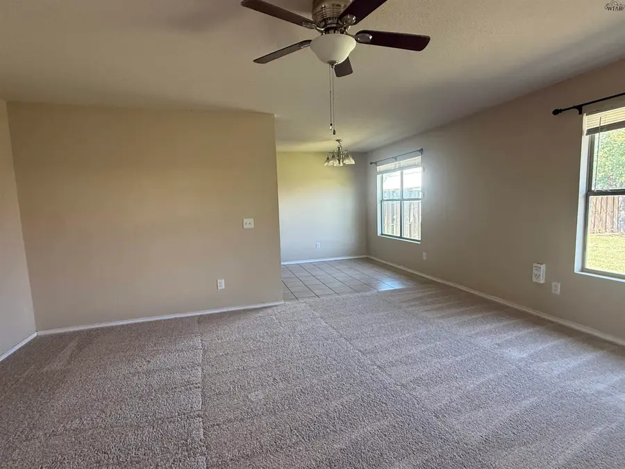 1217 NEWMAN AVENUE, Iowa Park, TX 76367 - Image #3