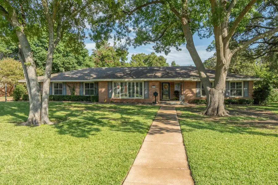 1628 HURSH AVENUE, Wichita Falls, TX 76302 - Image #2