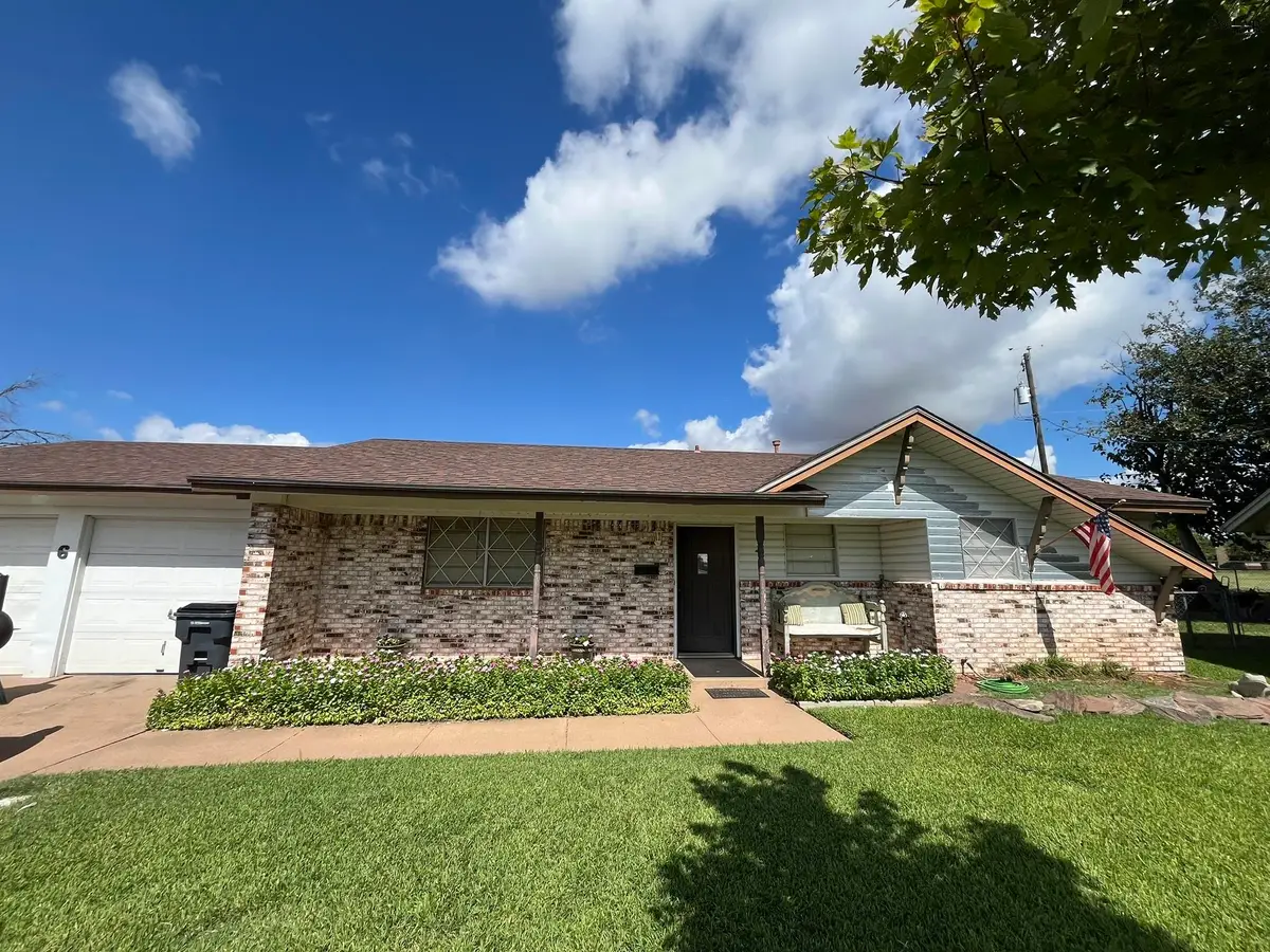 6 BILLIE CIRCLE, Wichita Falls, TX 76306 - Image #1