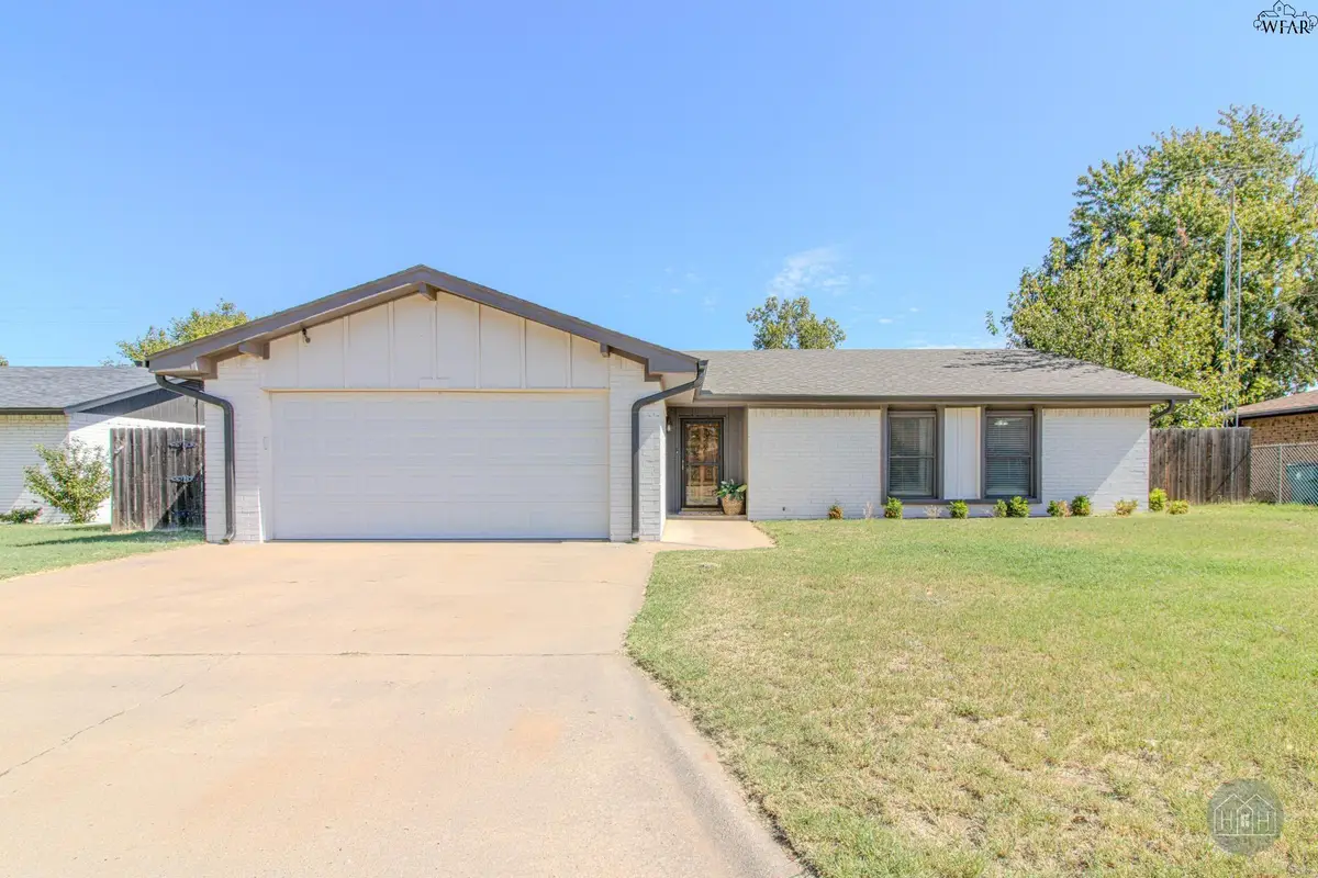 2901 TOLAR STREET, Vernon, TX 76384 - Image #1