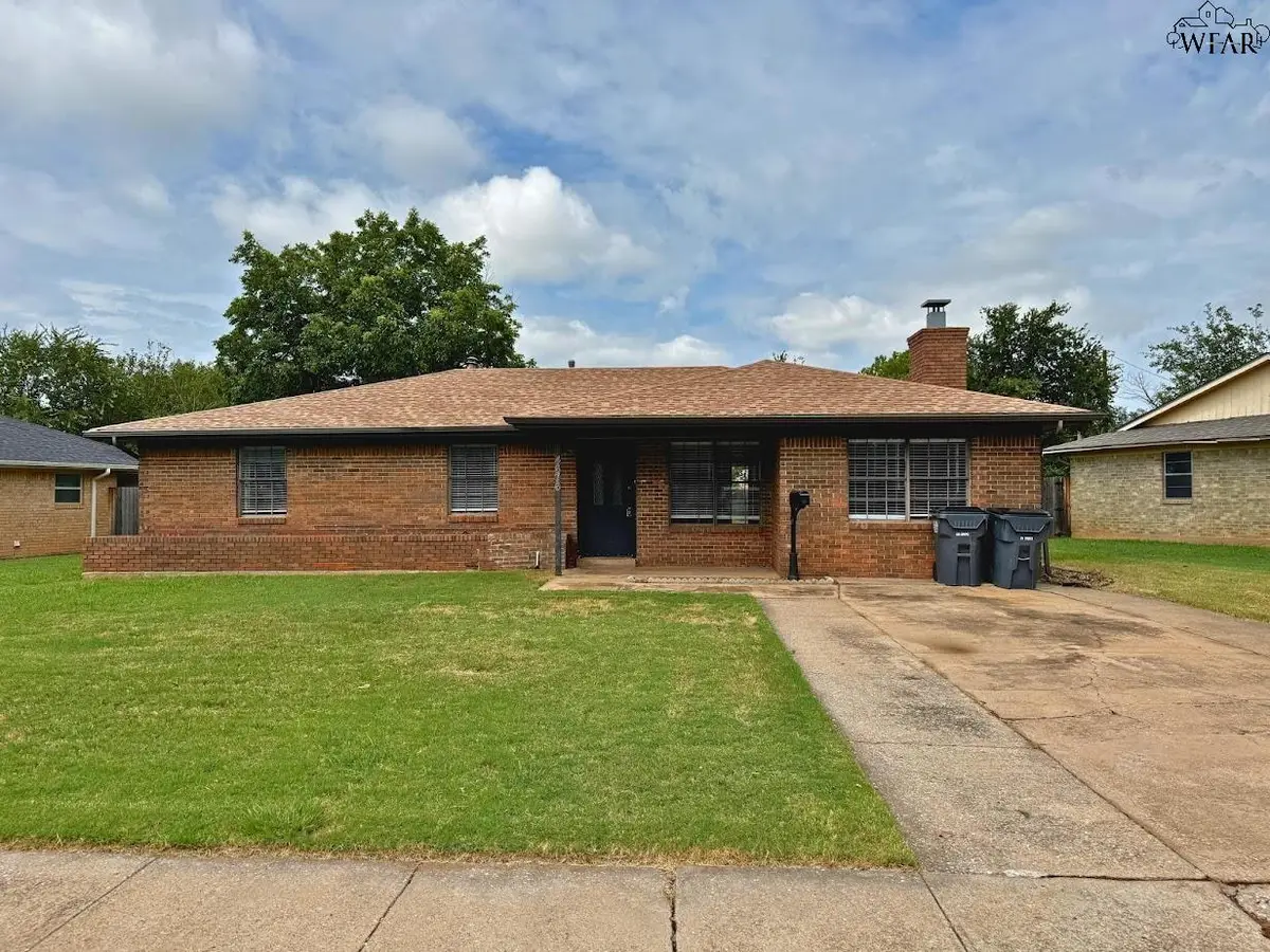 4676 UNIVERSITY AVENUE, Wichita Falls, TX 76310 - Image #1