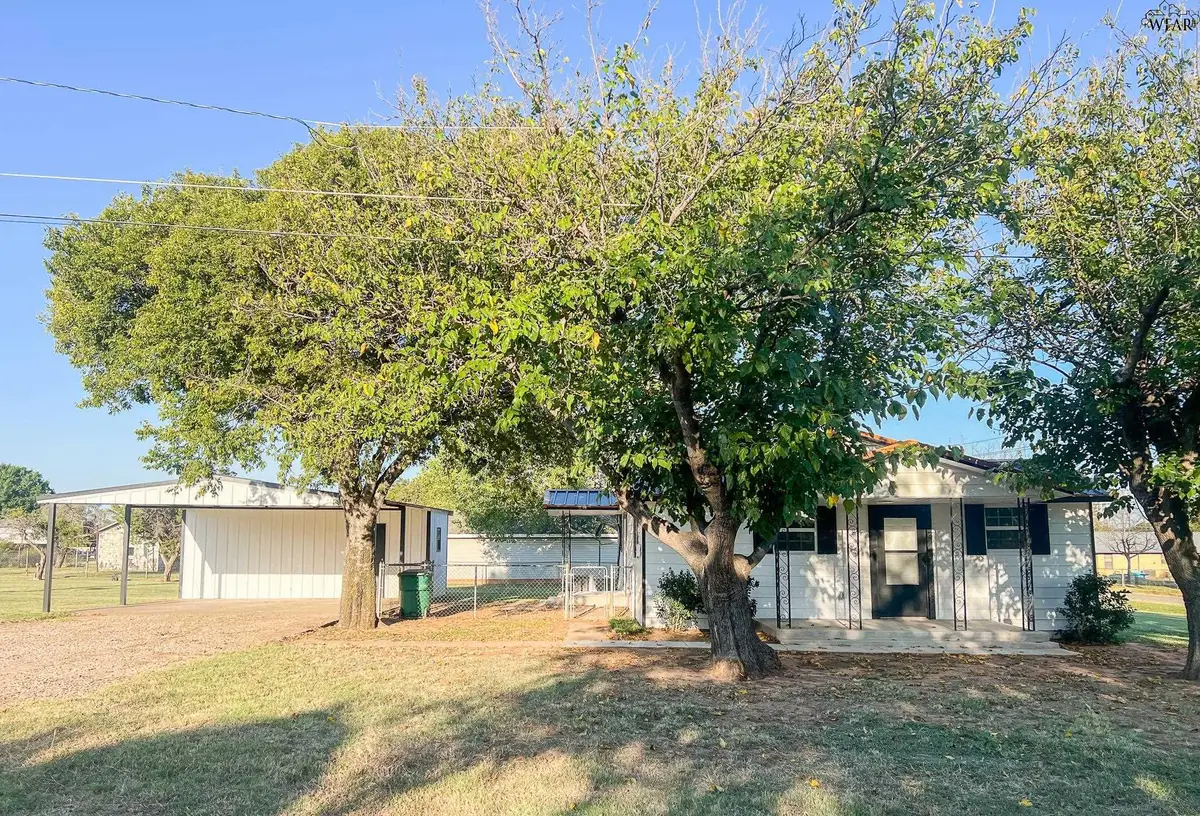 301 S ROSE STREET, Archer City, TX 76351 - Image #1