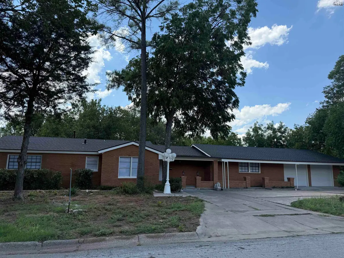 3005 MOFFETT AVENUE, Wichita Falls, TX 76308-000 - Image #1