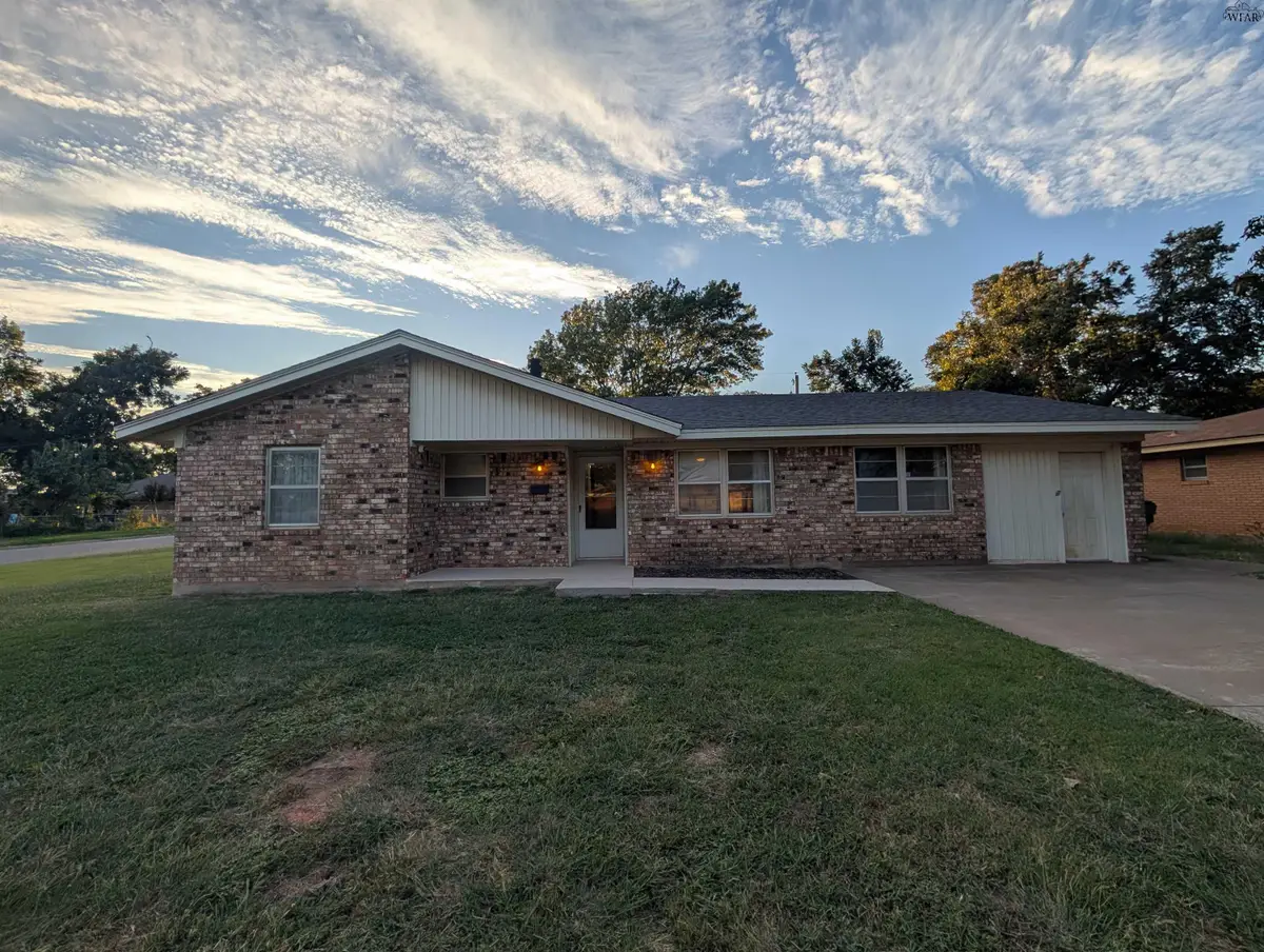 822 S PRESTON ROAD, Burkburnett, TX 76354 - Image #1