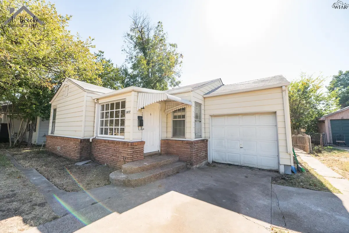 1807 COLLINS AVENUE, Wichita Falls, TX 76301 - Image #1