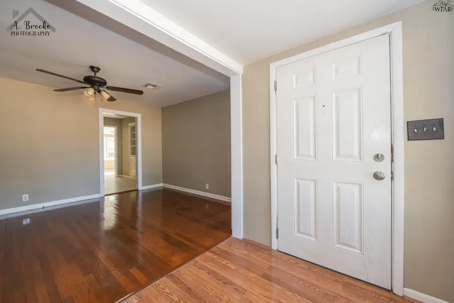 1807 COLLINS AVENUE, Wichita Falls, TX 76301 - Image #3