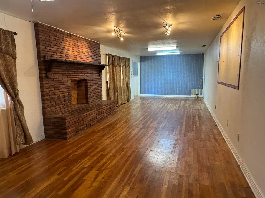 3209 KESSLER BOULEVARD, Wichita Falls, TX 76309 - Image #3