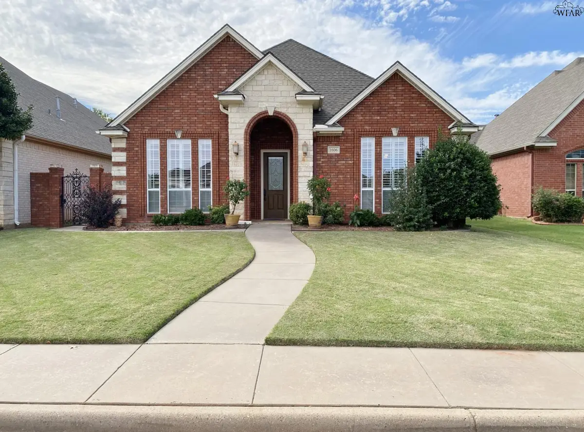 1606 TANGLEWOOD DRIVE, Wichita Falls, TX 76309 - Image #1