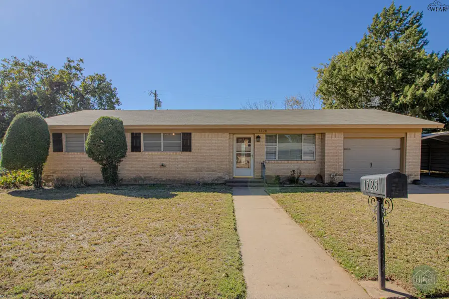 1728 WANDA DRIVE, Vernon, TX 76384 - Image #2