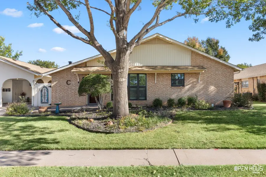 4613 SPANISH TRACE, Wichita Falls, TX 76310 - Image #2