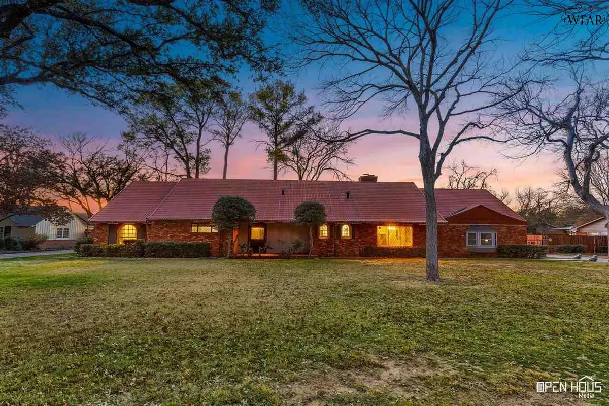 3402 GLENWOOD AVENUE, Wichita Falls, TX 76308 - Image #1