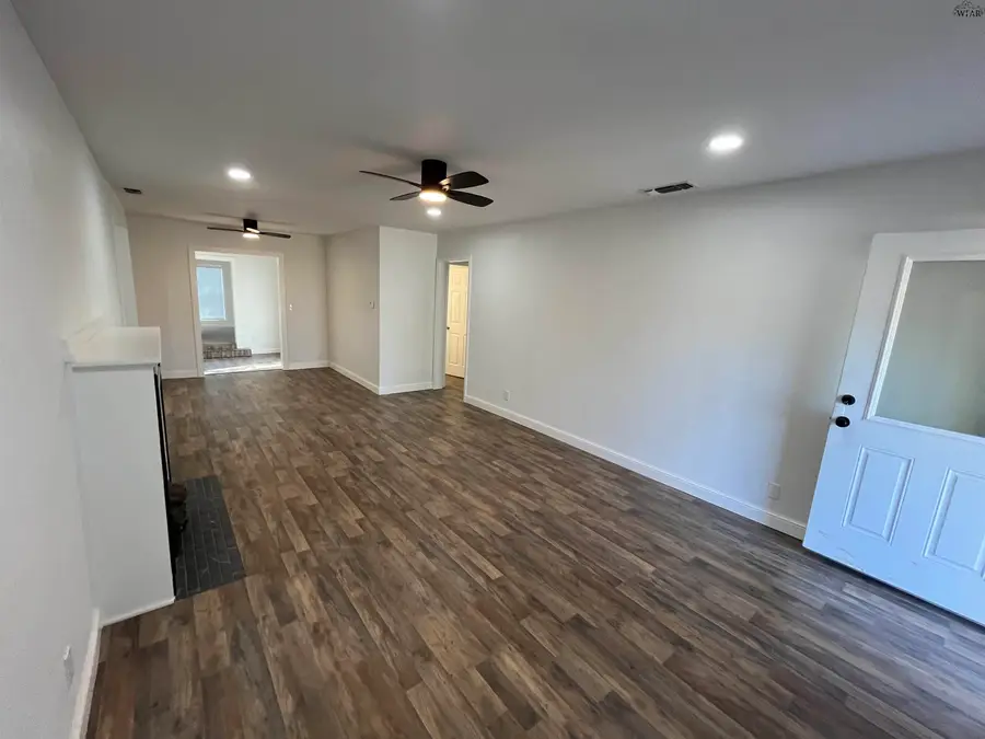 3211 GLENWOOD AVENUE, Wichita Falls, TX 76308 - Image #3