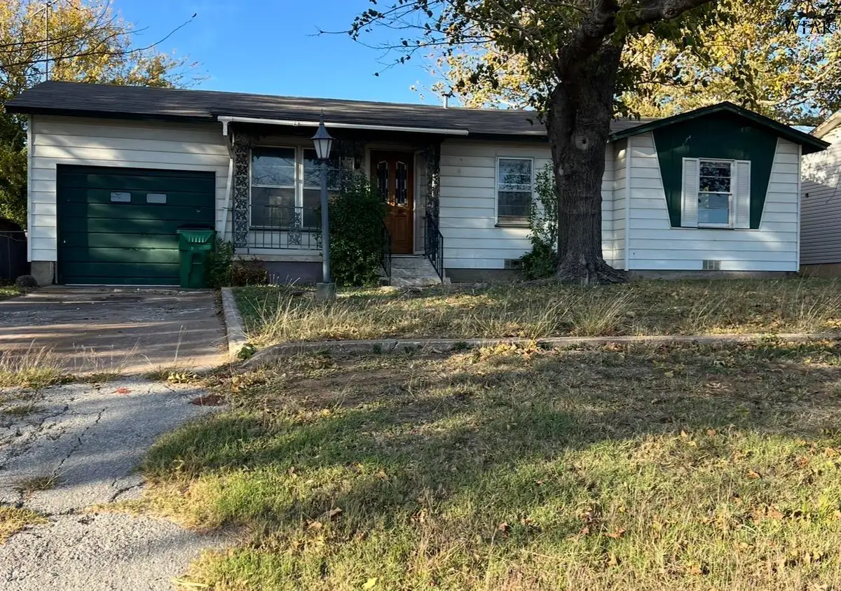 1104 E OMEGA STREET, Henrietta, TX 76365 - #1