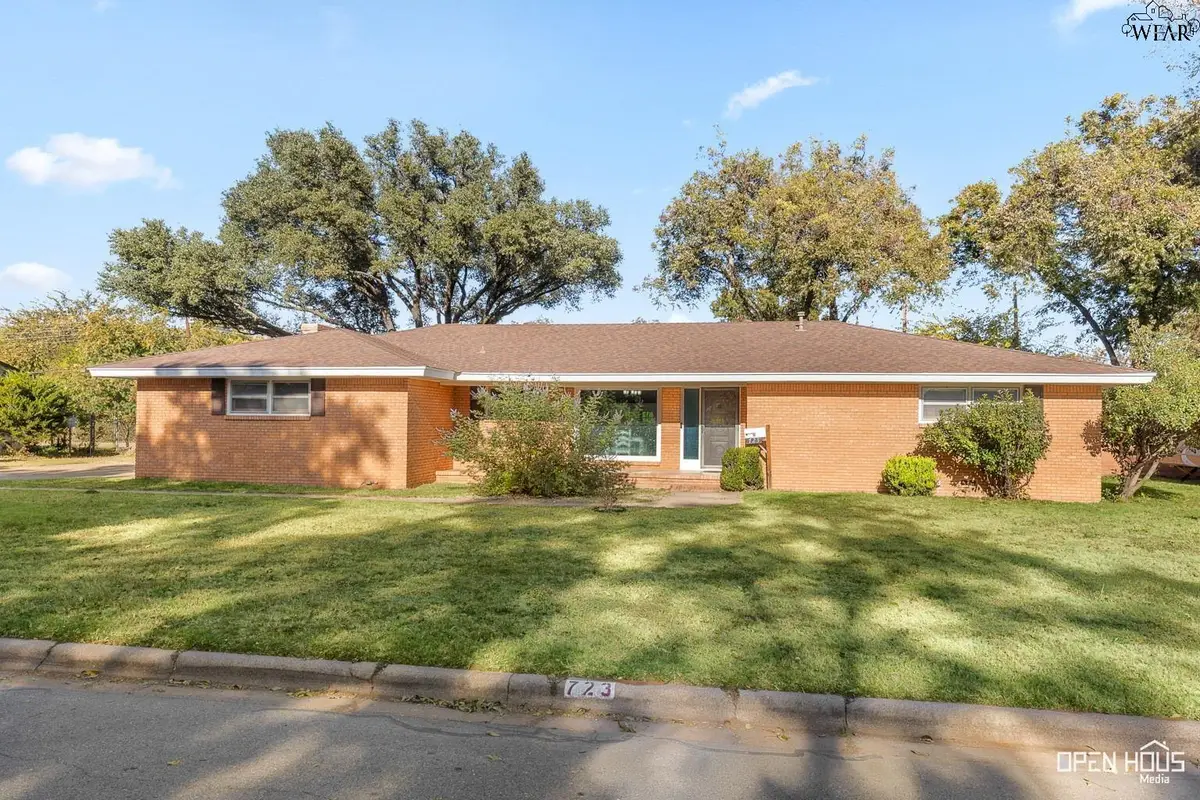 723 MAPLE STREET, Burkburnett, TX 76354 - Image #1