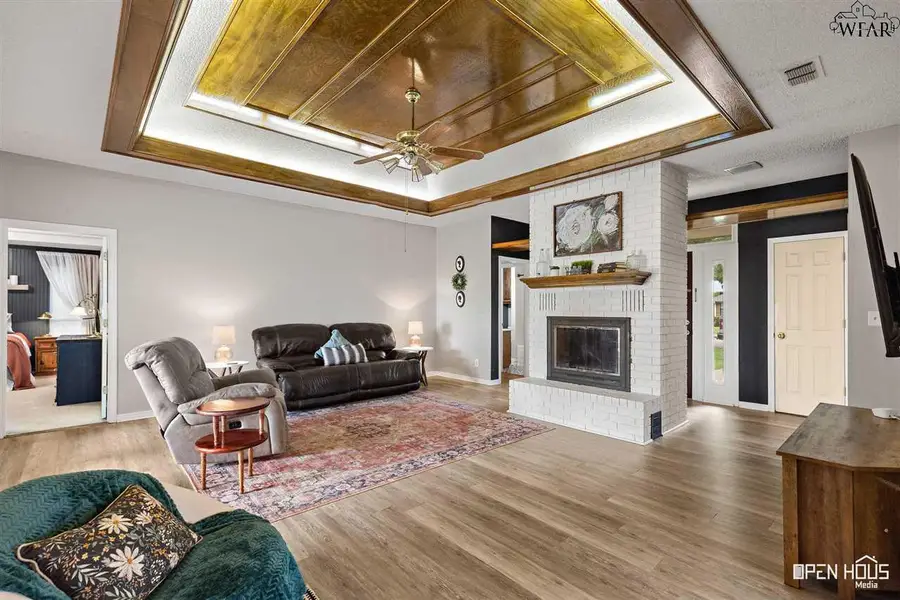 1510 BENTWOOD DRIVE, Iowa Park, TX 76367 - Image #3