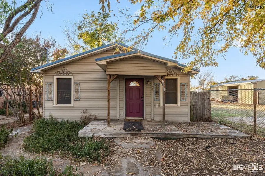 409 S ASH STREET, Archer City, TX 76351 - Image #2
