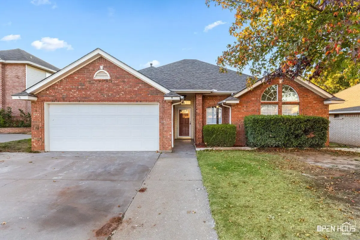 5420 CASTLE DRIVE, Wichita Falls, TX 76306 - Image #1