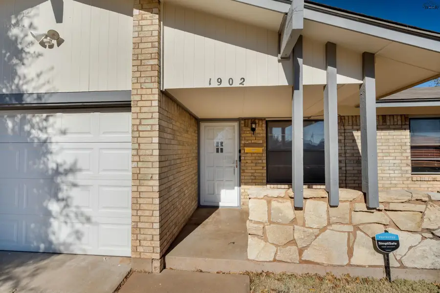 1902 EDEN LANE, Wichita Falls, TX 76306 - Image #2