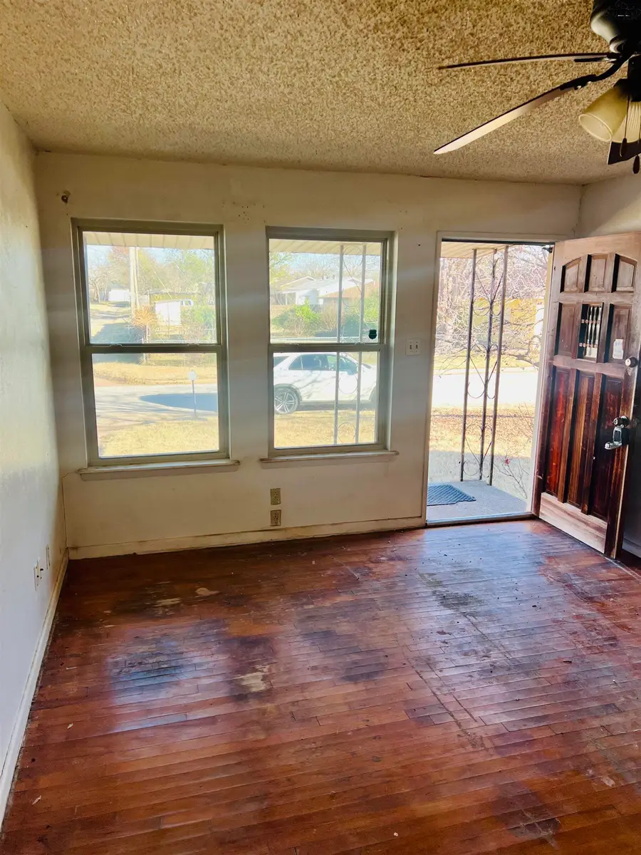 2712 SOUTHRIDGE DRIVE, Wichita Falls, TX 76302 - Image #2