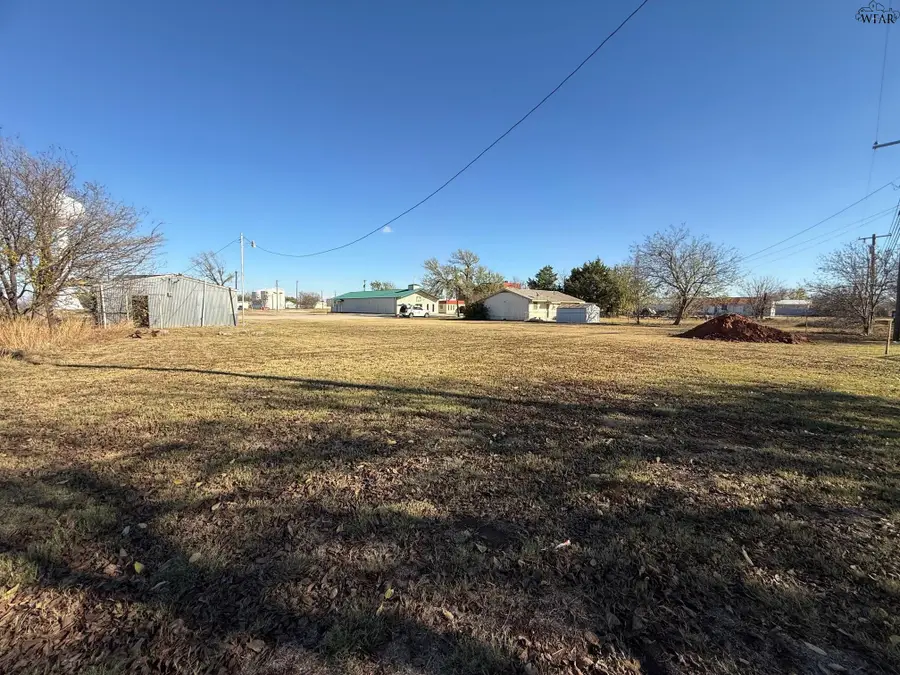 102 S MAIN STREET, Holliday, TX 76366 - Image #2