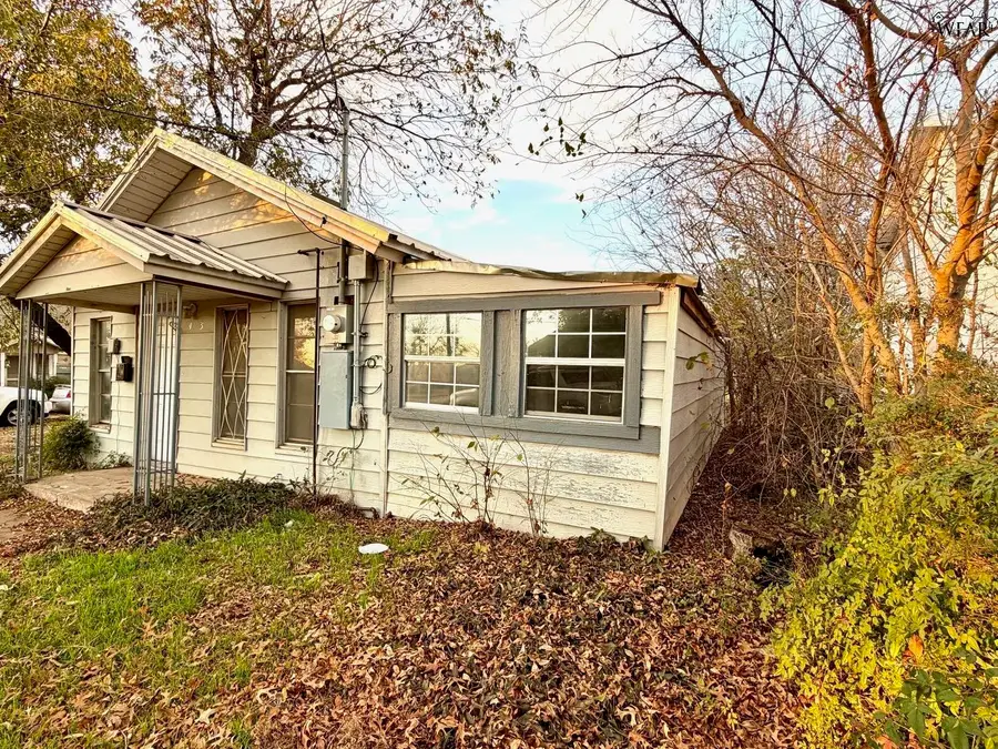 413 W PECAN, Archer City, TX 76351 - Image #2